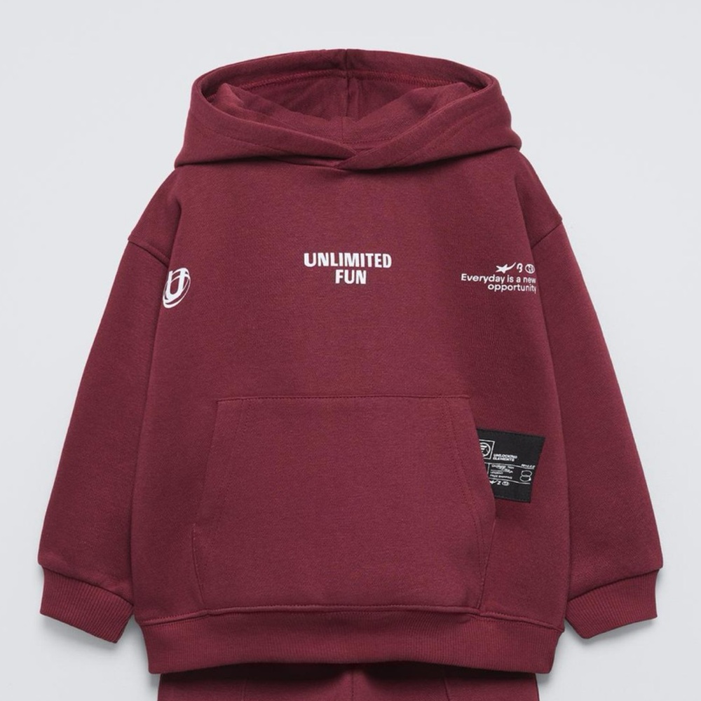 Toddler boy tracksuit from Zara

Brand new unable to return